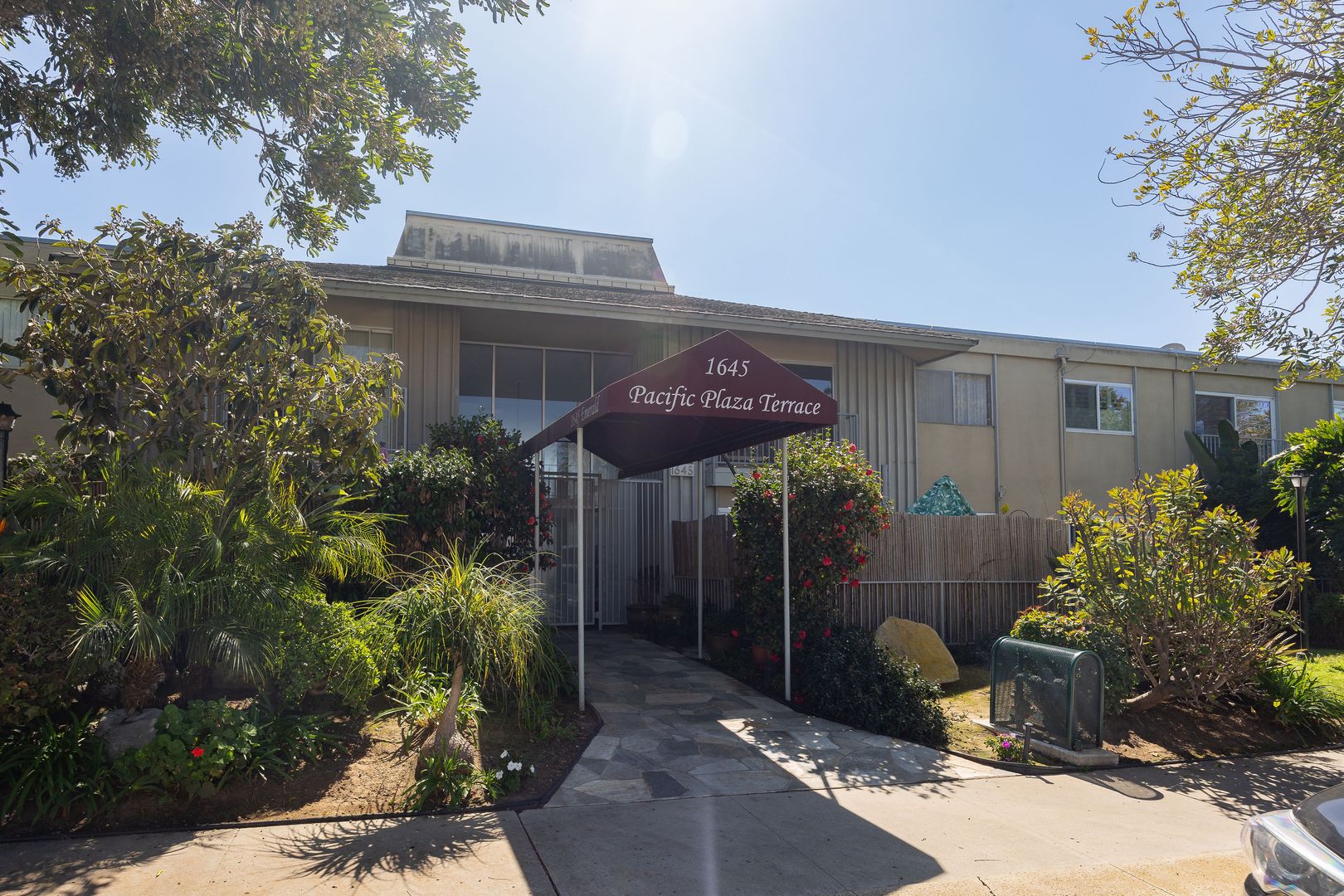 San Diego Condo: 1645 Emerald St Unit 2G