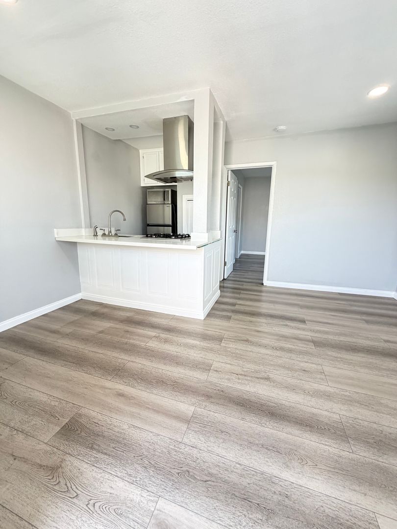 National City Apartment: 1704-08 D Ave