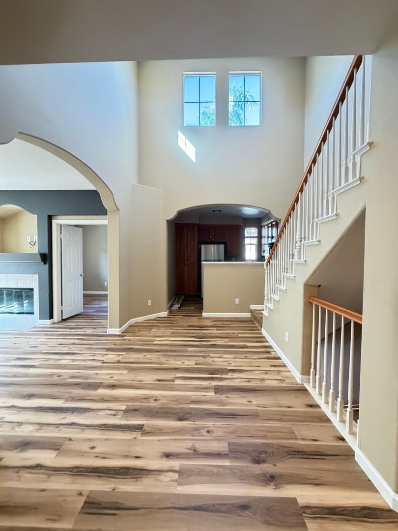 2742 Matera Ln, San Diego, CA 92108 3 of 12