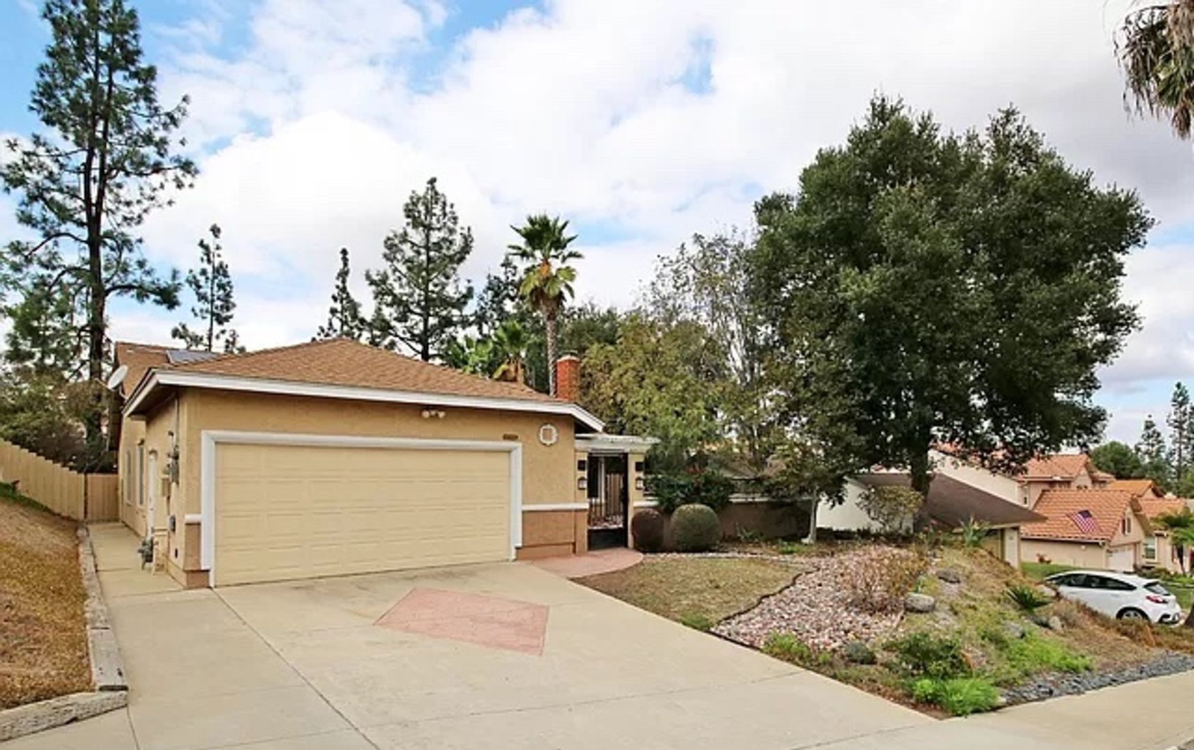 San Diego House: 17748 Valladares Dr