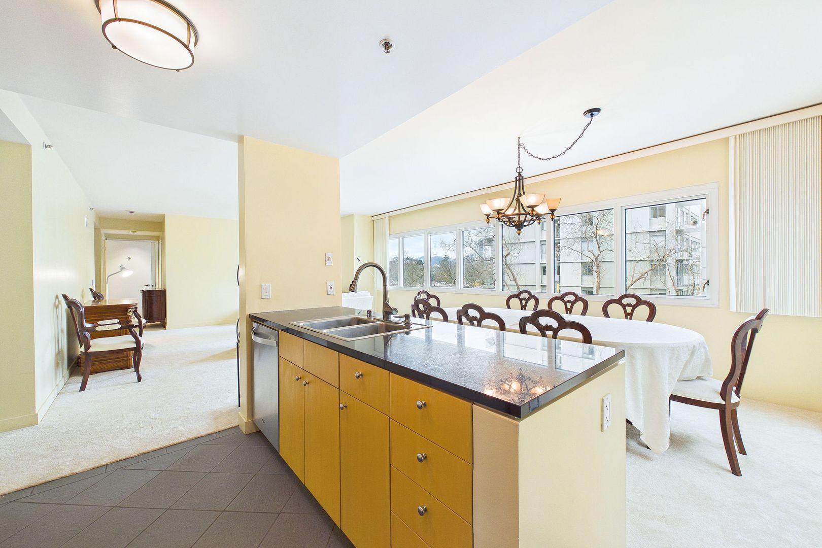 San Francisco House: 1388 Gough St Unit 408