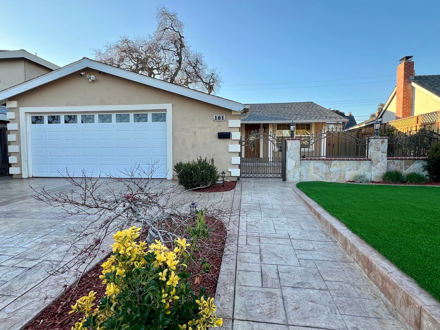 San Jose House: 161 Noyo Dr