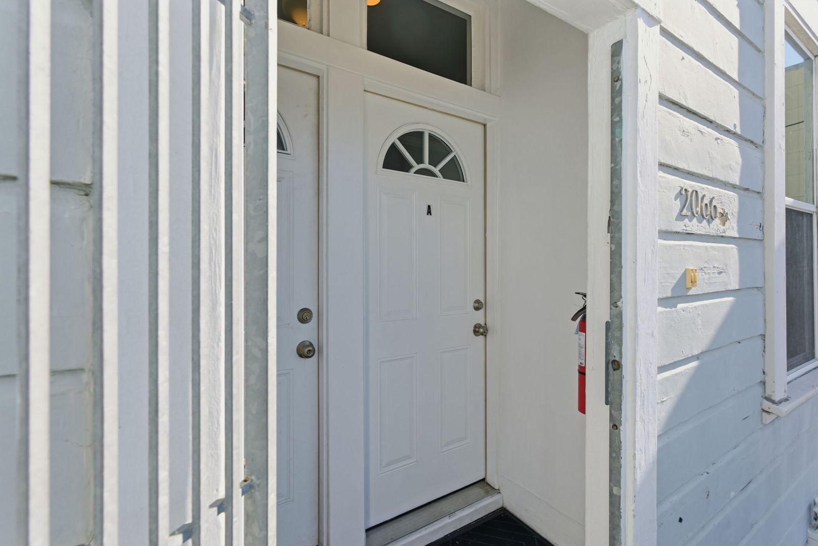 San Francisco Apartment: 2066 Bancroft Ave - Unit A