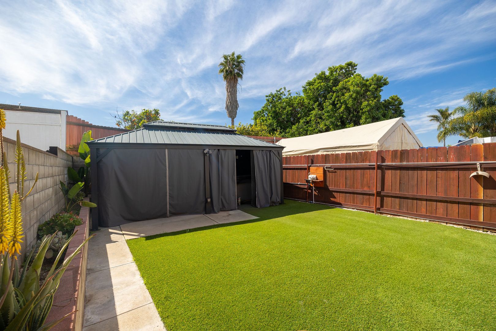 San Diego Condo: 4089 Daves Way