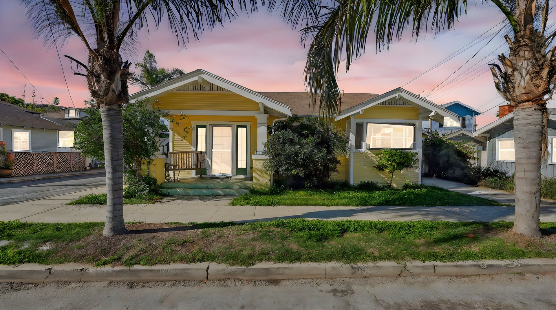 Long Beach House: 1335 Park Ave