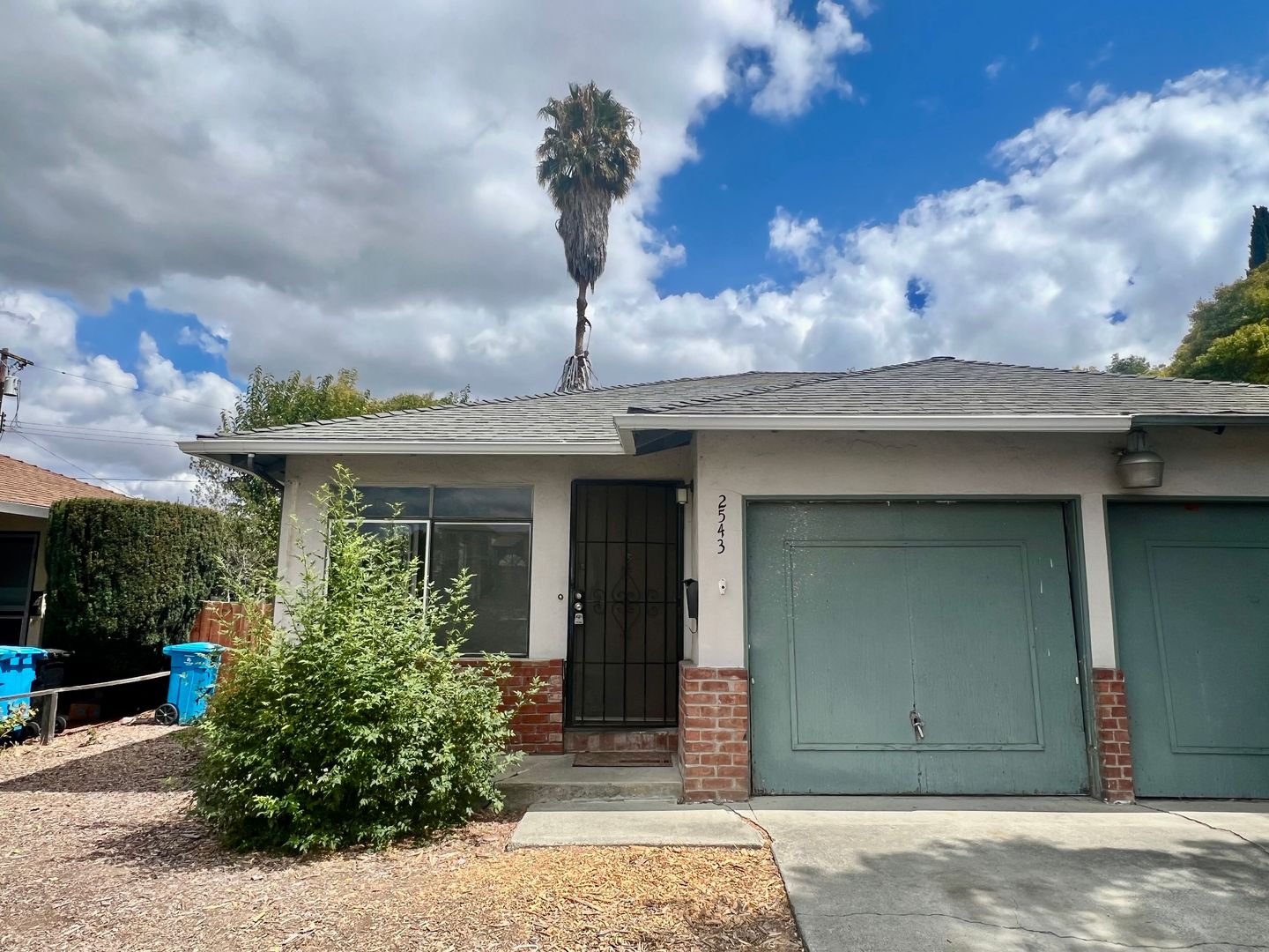 Santa Clara Multiplex: 2541-2543 Monticello Way