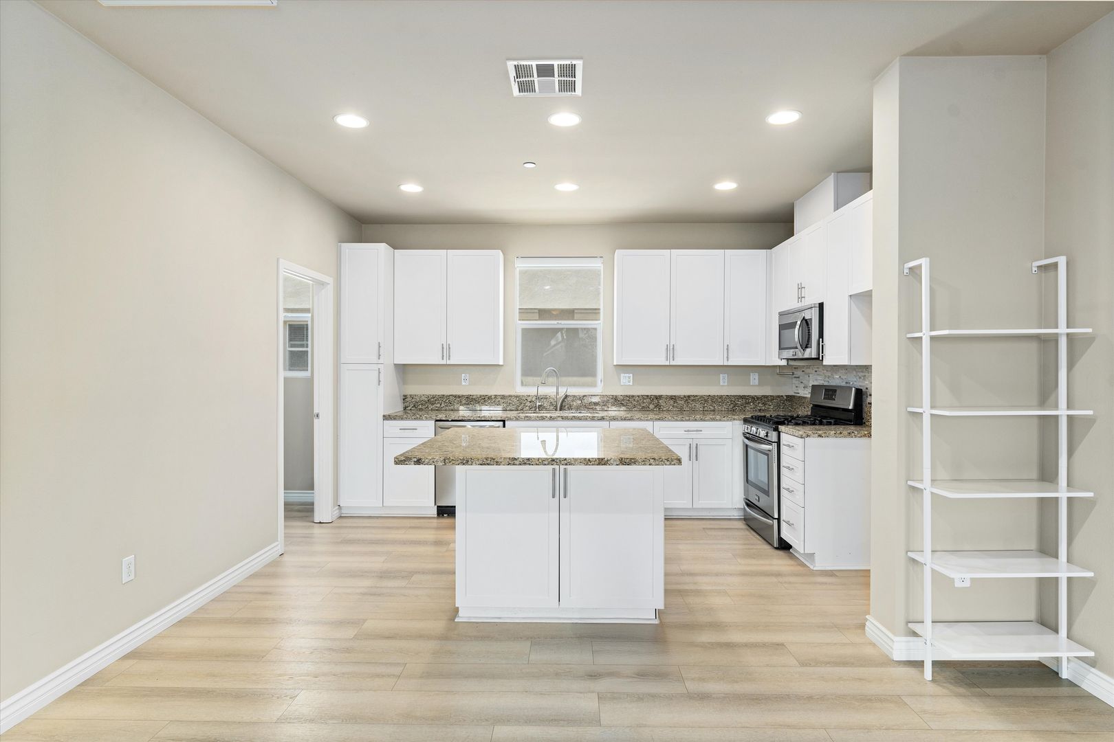 2651 W Lincoln Ave Unit 17, Anaheim, CA 92801 8 of 8