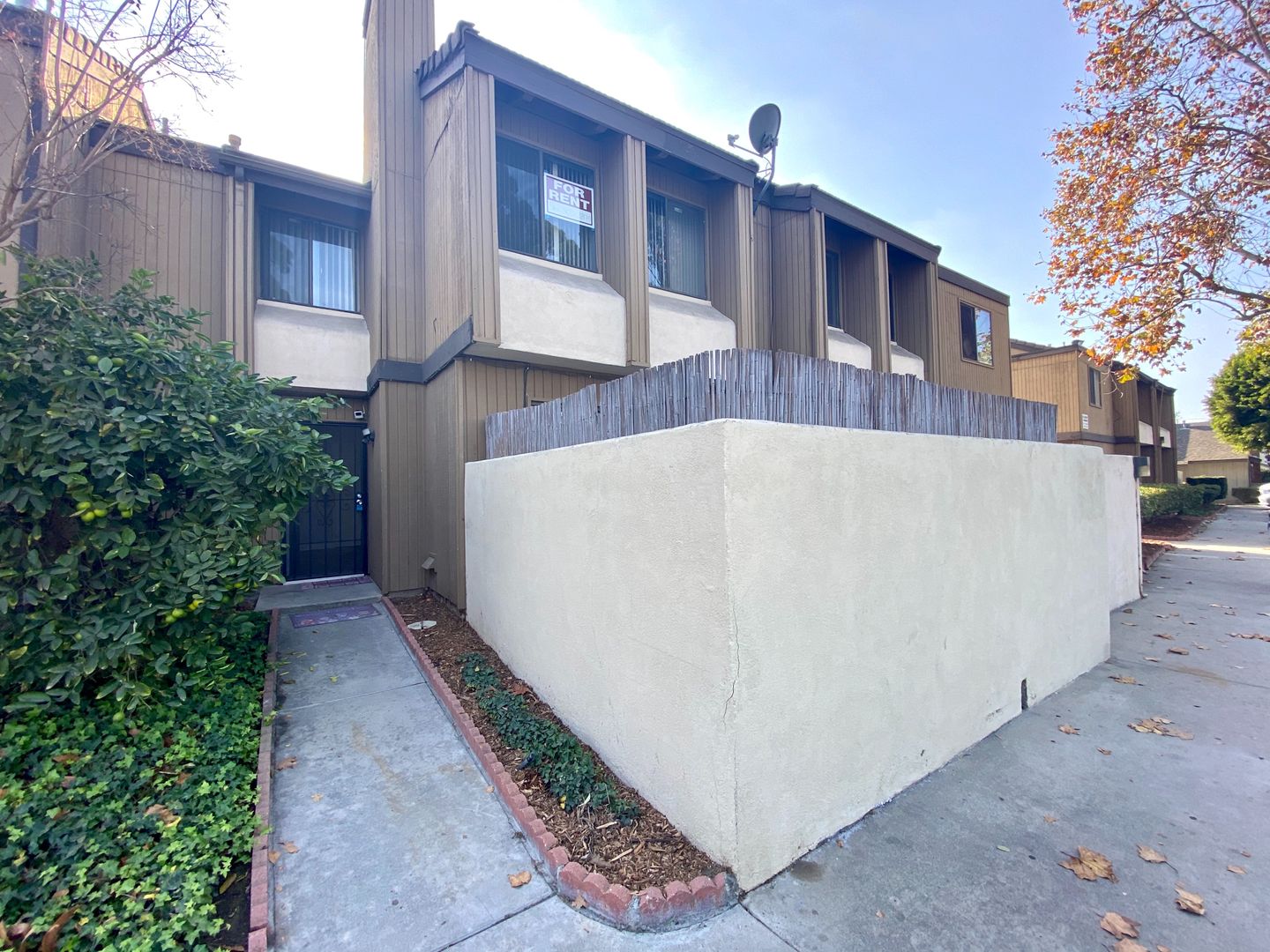 Anaheim Condo: 1371 S Walnut St Unit 3002