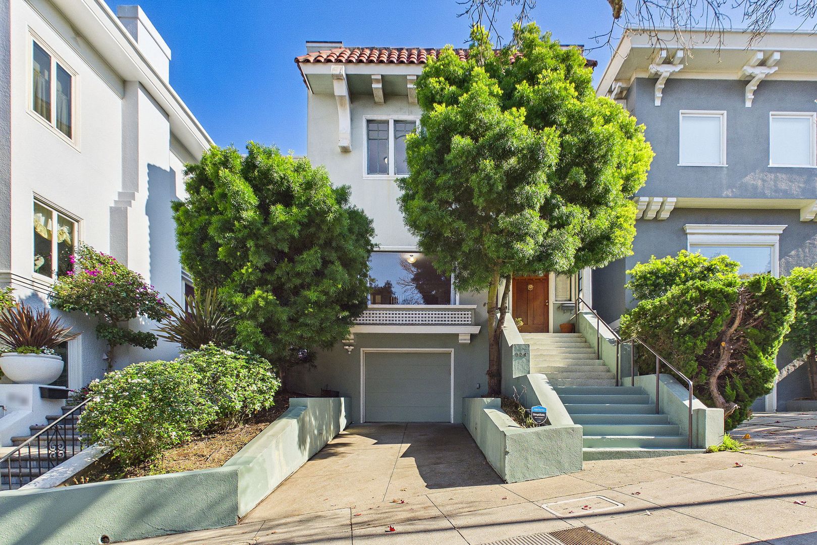 San Francisco House: 924 Clayton St
