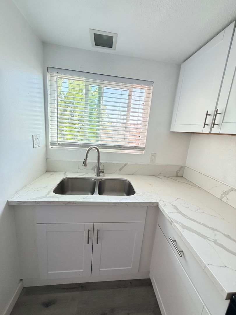 Fantastic & Modern Corner Unit w/ Private Patio 7 of 12