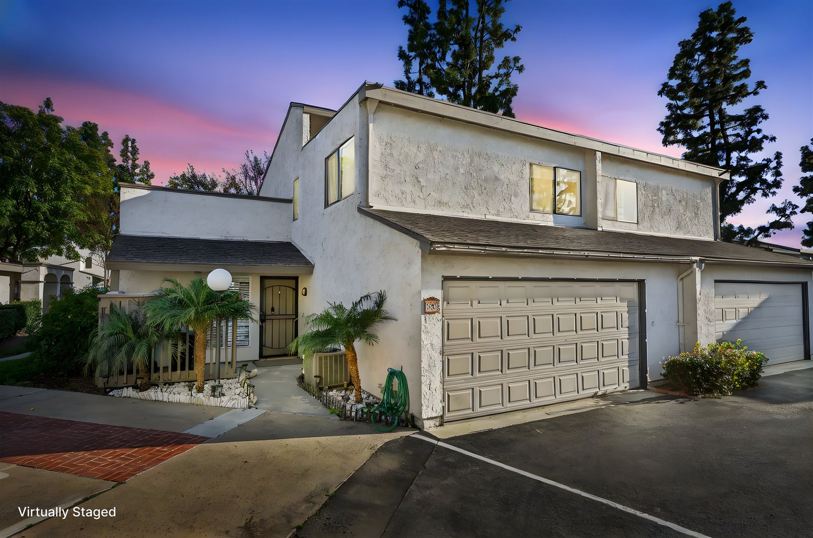 Anaheim House: 404 N Via Roma