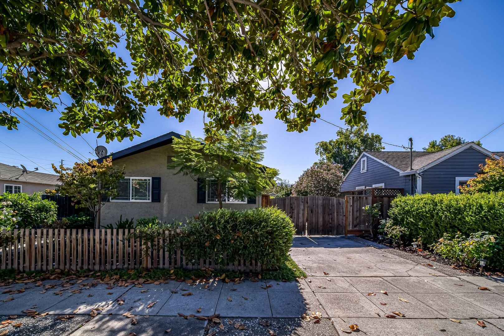 Redwood City House: 627 Hopkins Ave
