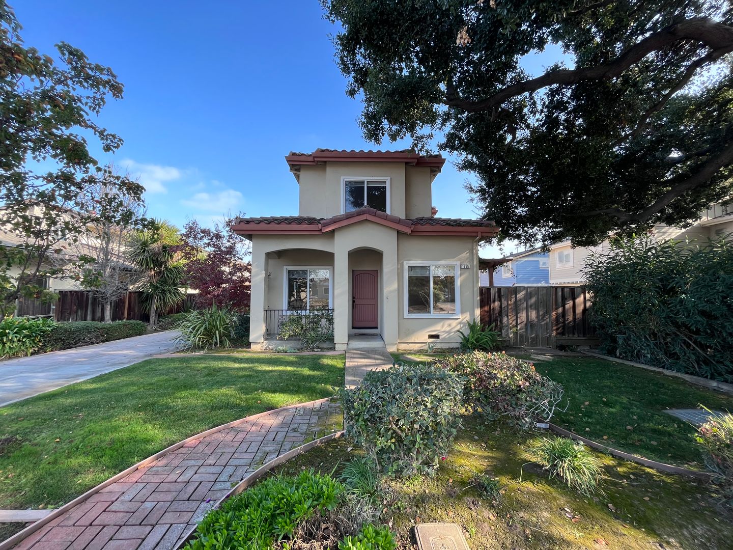 Sunnyvale House: 1266 Poplar Ave