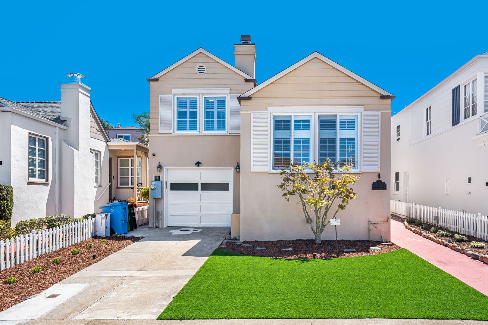 San Francisco House: 87 Stratford Dr