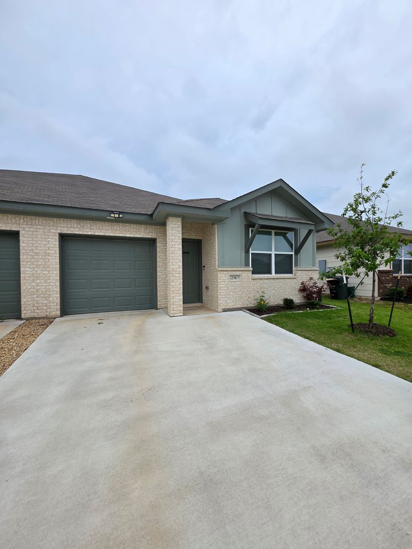 Copperas Cove Townhome: 234 Green Valley Dr.
