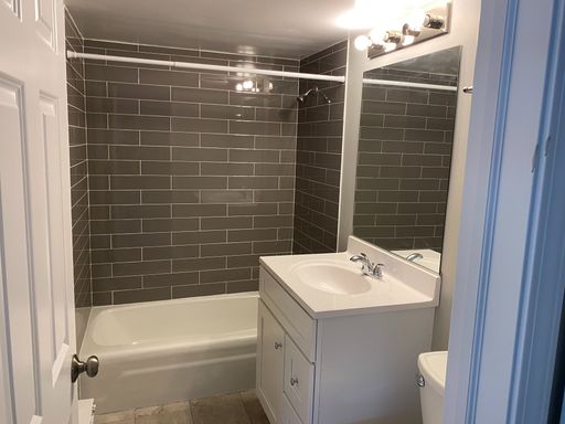 Beautifully Renovated 1 bd / 1 bath Apartment in Elmhurst!