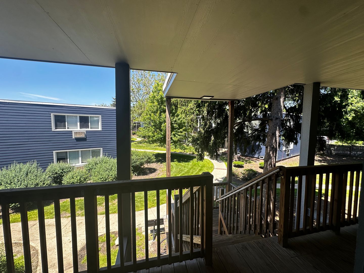 16 N Parkside Ave, 2F, Glen Ellyn, IL 60137