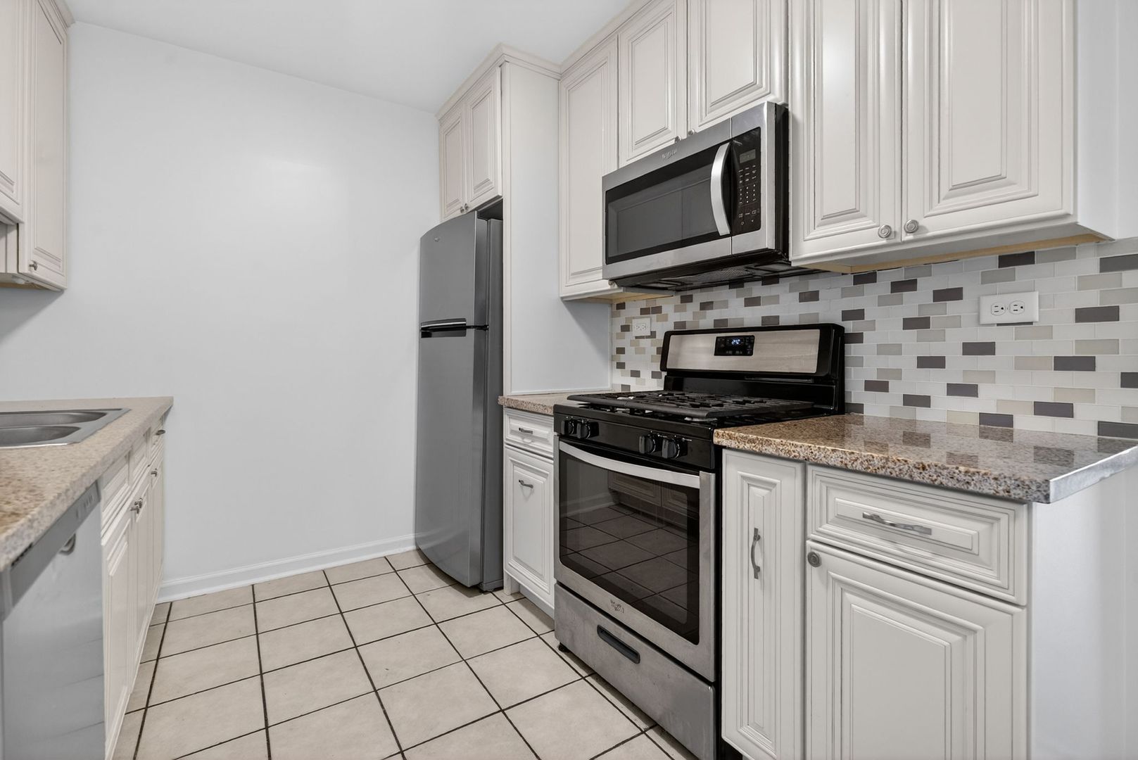 Naperville Apartment: 1669 Ishnala Dr