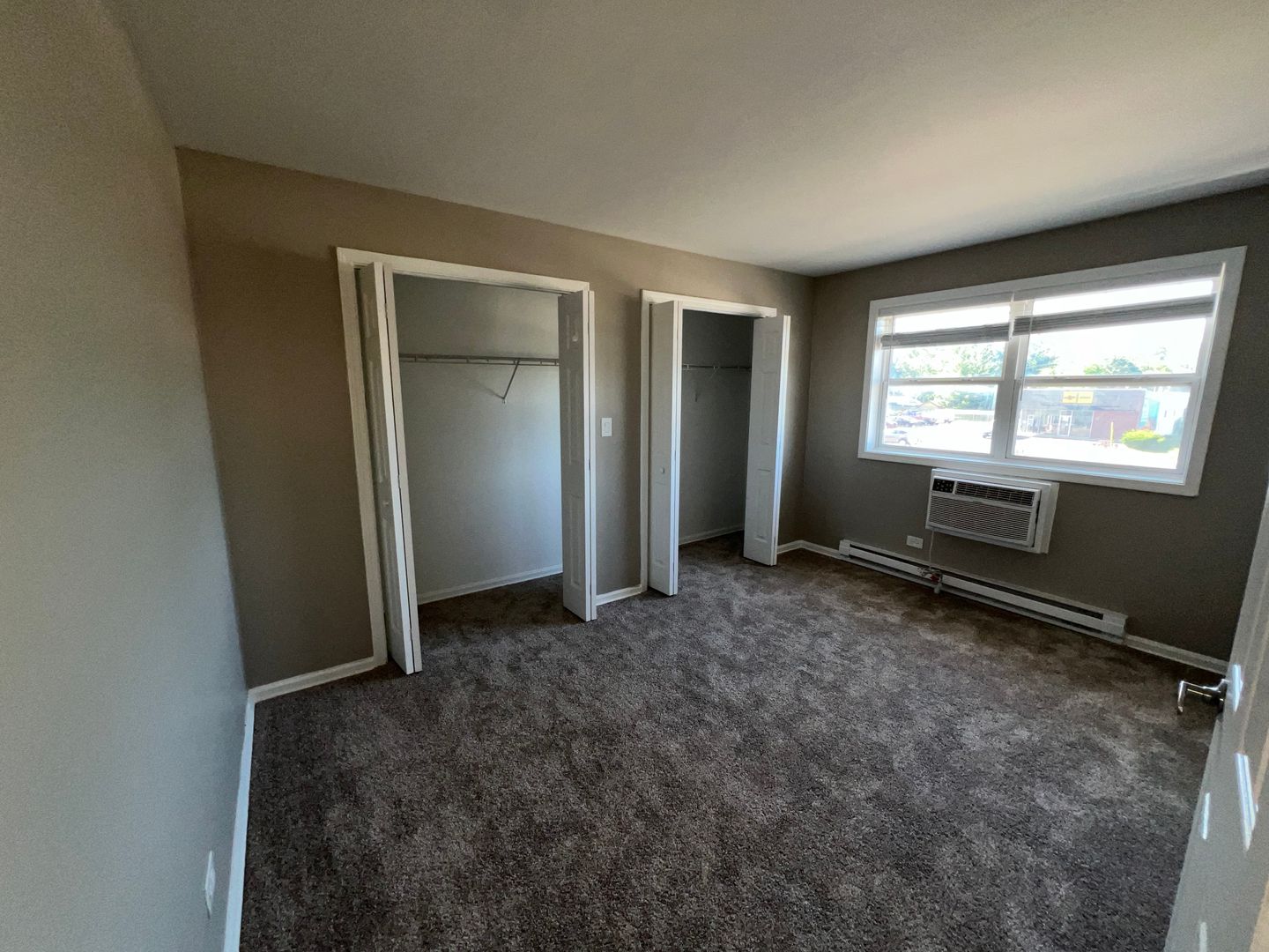 15 Briar St, 29, Glen Ellyn, IL 60137