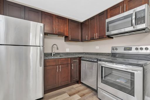 Beautiful One Bedroom, One Bath 710 Sq. Ft. Unit in Mundelein