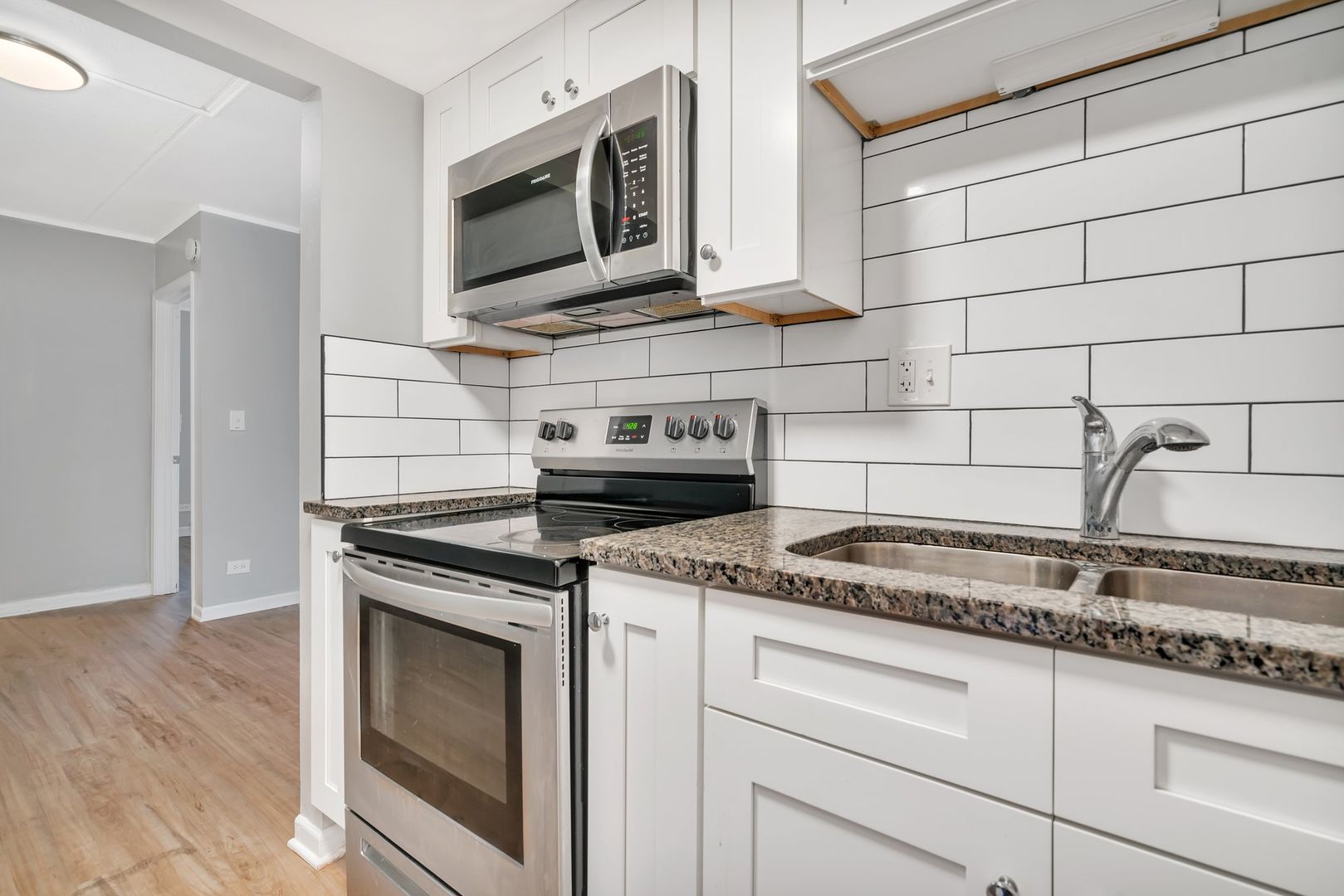 Elmhurst Apartment: 315-329 Kimbell Ave.