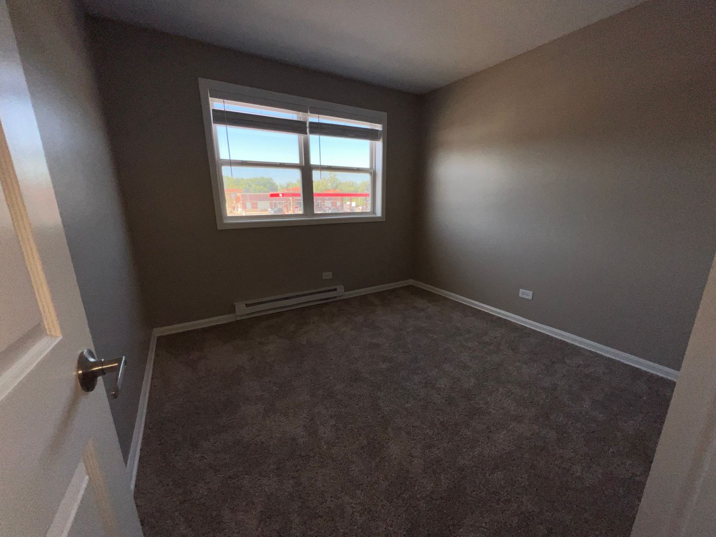 15 Briar St, 29, Glen Ellyn, IL 60137