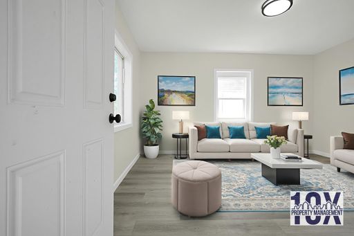 Bright and Spacious 1 Bedroom & 1 Bath Home! – photo 1
