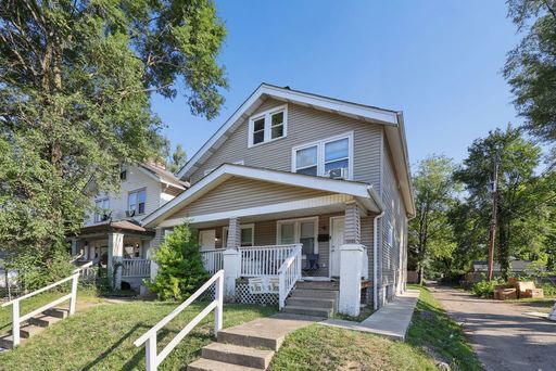 1088-1090 Siebert St - 1088 – photo 1