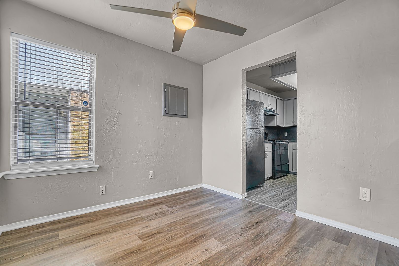 Beautiful 3 bedroom, 2.5 bath Townhome 9 of 12