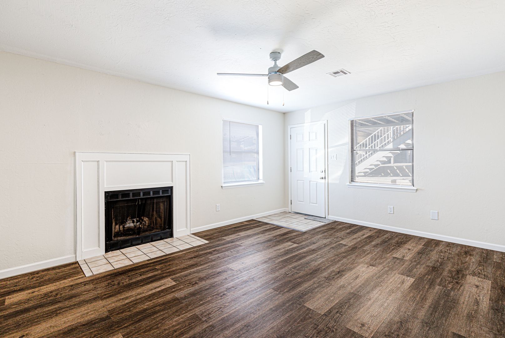 Lawton Apartment: 4010 NW Ozmun Ave - 4010-B