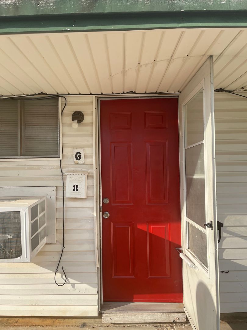 Lawton Apartment: 1911 NW Floyd Ave