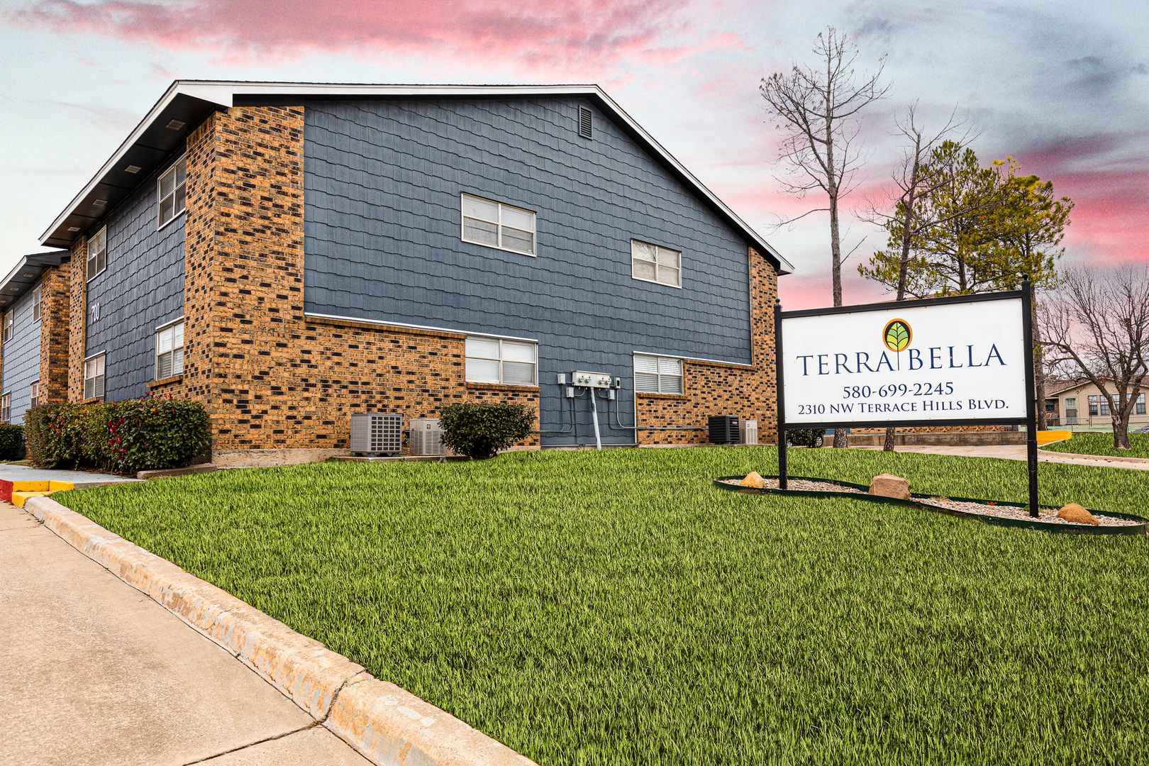 Lawton Apartment: 2310 NW Terrace Hills Blvd - 408