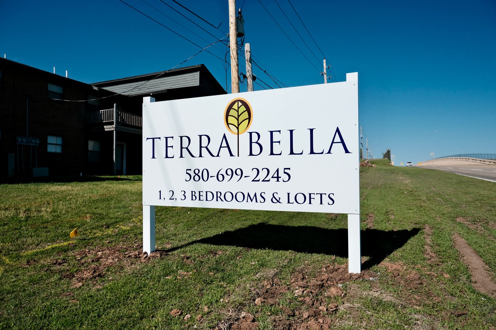 Lawton Apartment: 4002 A NW Ozmun Ave