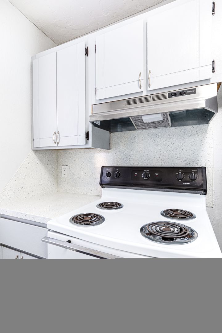 Large Renovated 2Bed 2Bath Apartment 6 of 12