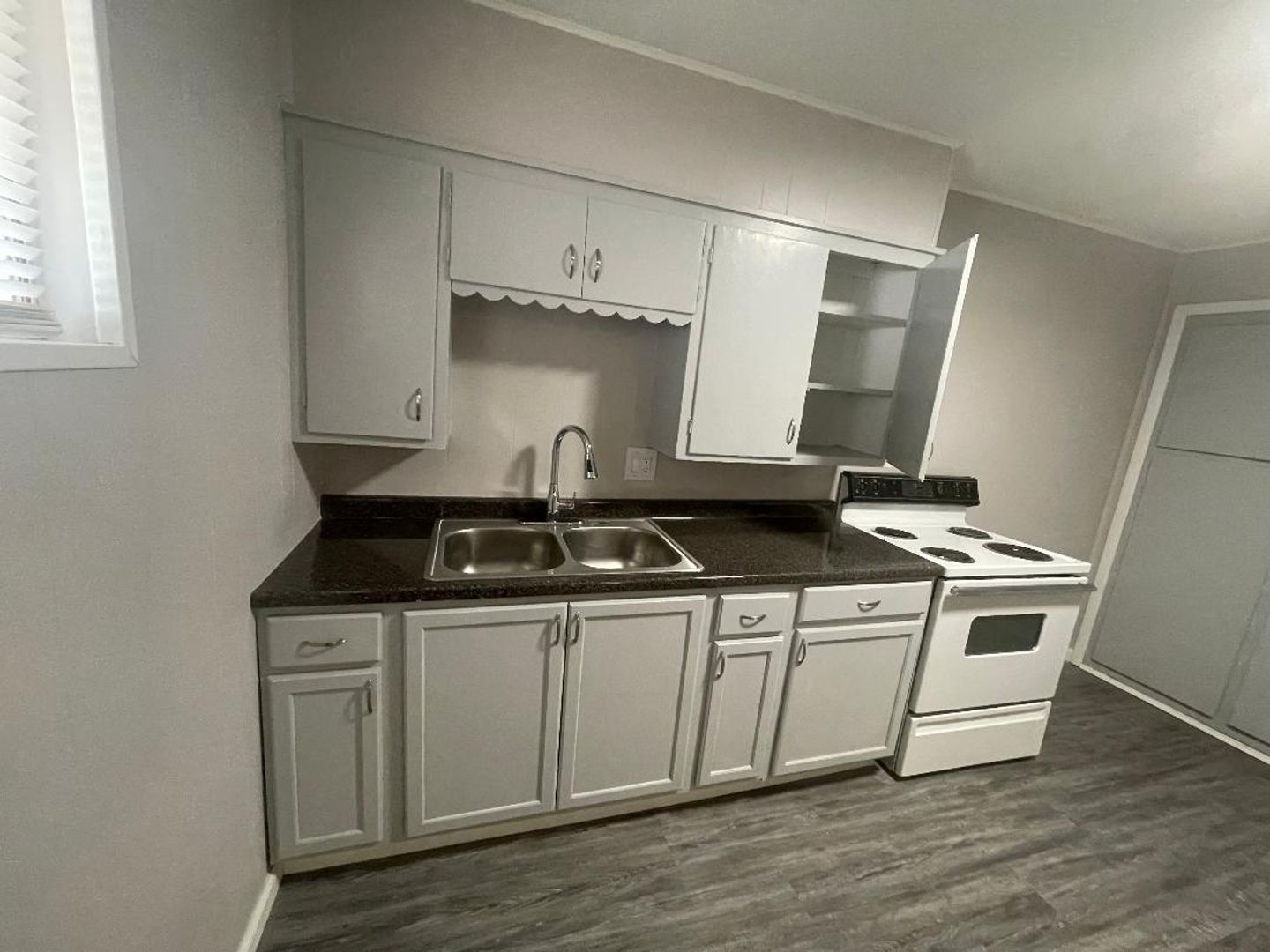 Lawton Apartment: 1911 NW Floyd Ave