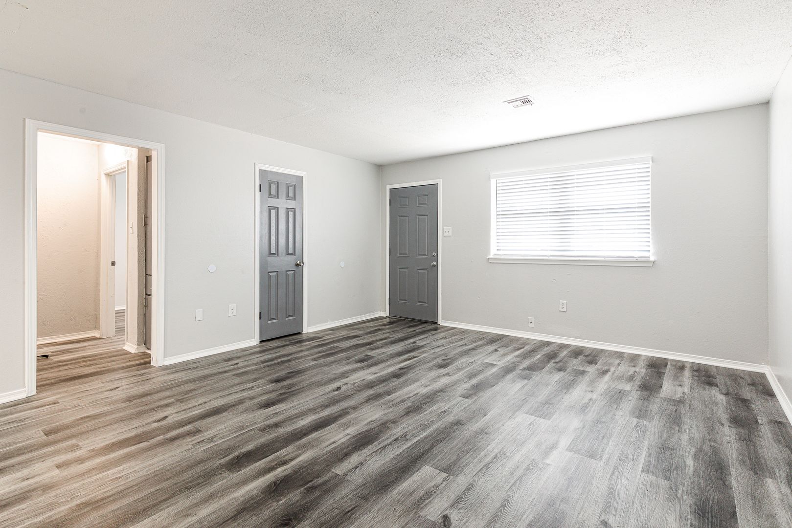 Lawton Apartment: 6 SW 69th