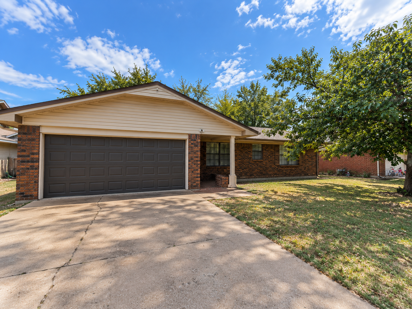 4629 SE Brighton Pl 1 of 12