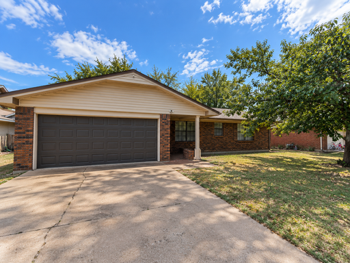 3-Bedroom Home in Eastside Lawton – photo 1