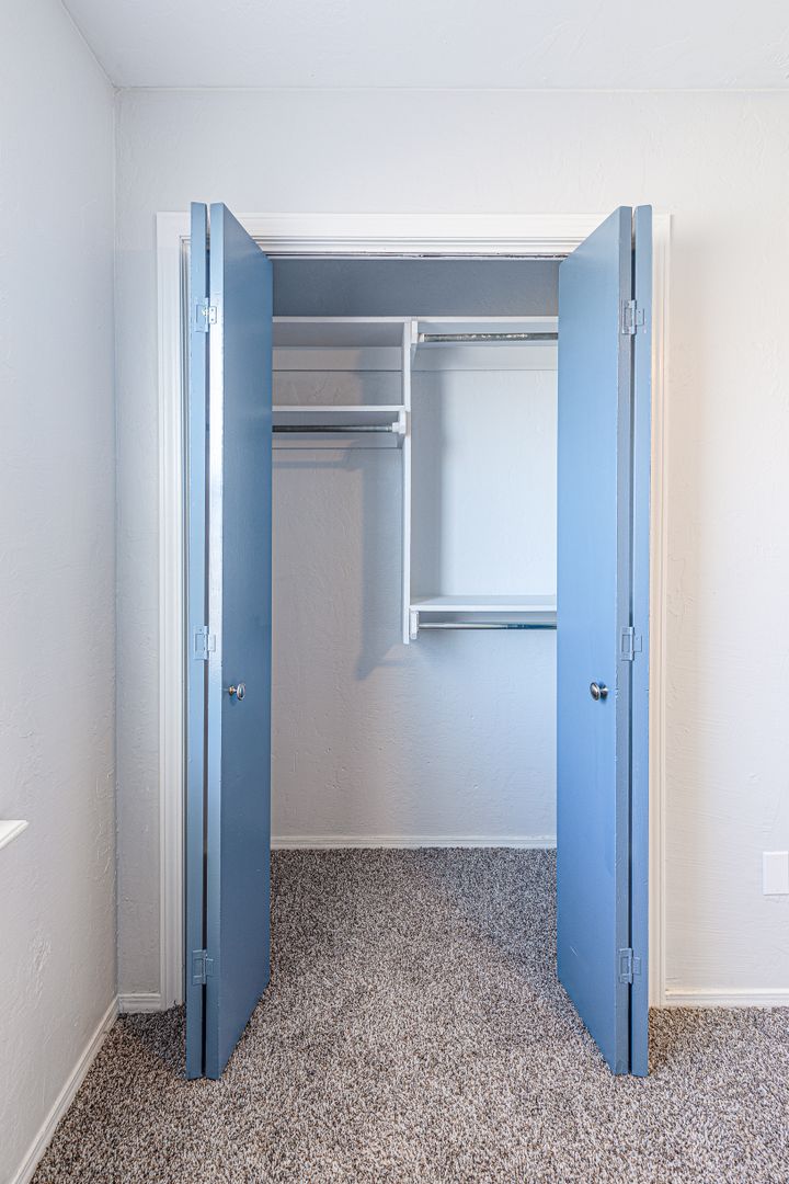 Beautifully Updated 1Bed / 1Bath Apartment Home 7 of 12