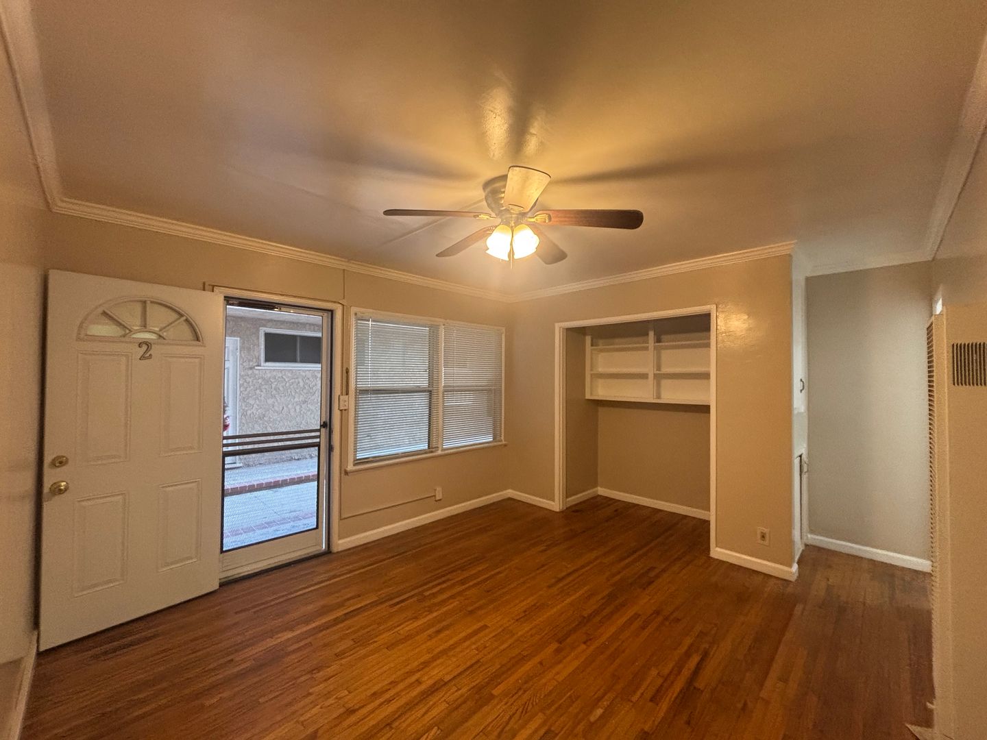 Long Beach Apartment: 5237 Ocean Blvd