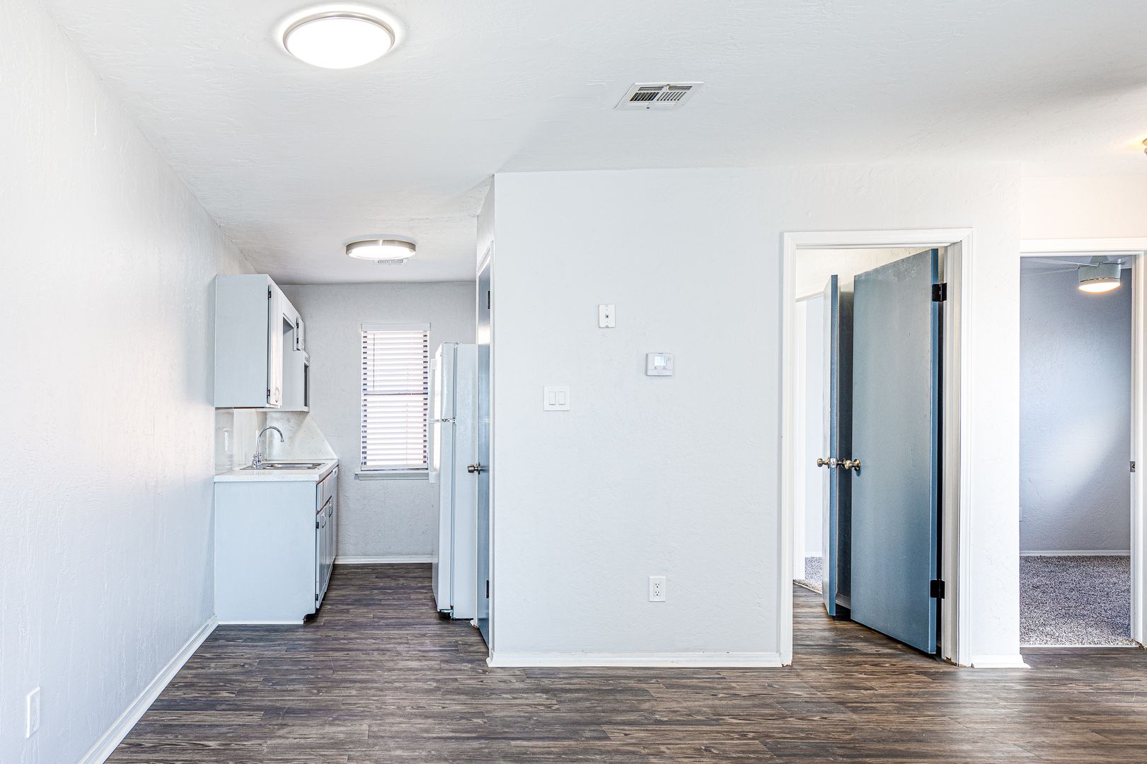 Beautifully Renovated 2bed/2bath Flat 6 of 12
