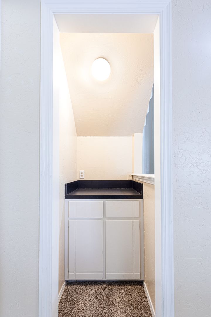 NEWLY REMODELED LOFT MUST SEE! 12 of 12