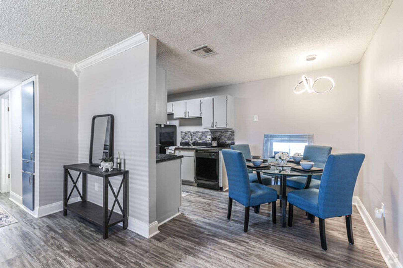 Lawton Apartment: 2310 NW Terrace Hills Blvd - 103