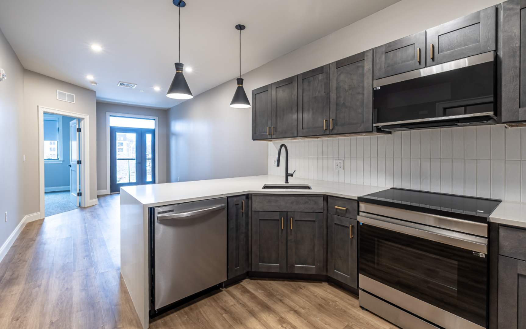 West Hartford Apartment: 920 Farmington Avenue