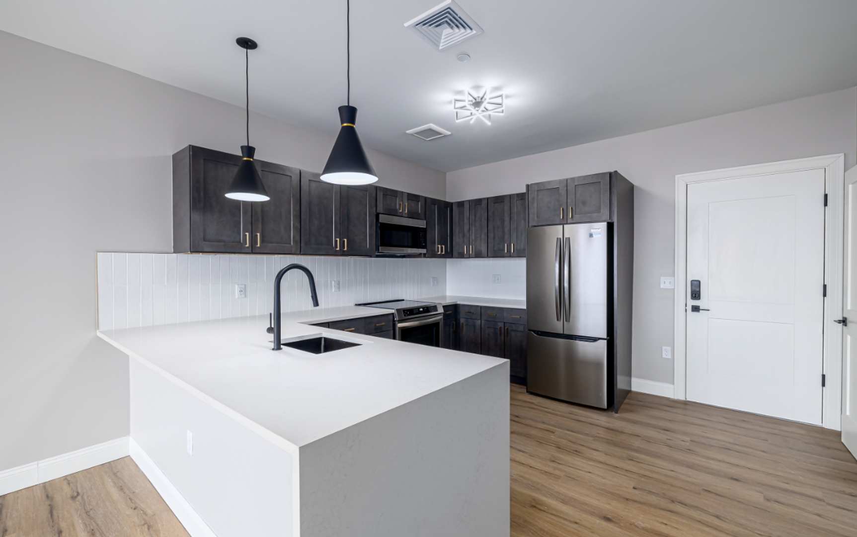 West Hartford Apartment: 920 Farmington Avenue
