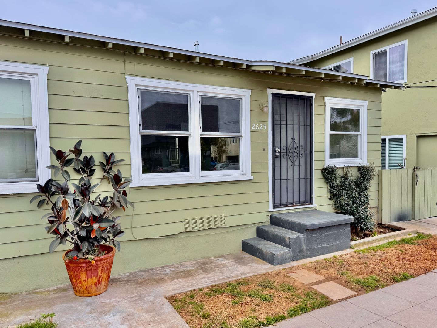 San Diego Apartment: 2621-2627 Monroe Ave & 4496-4498 Oregon St.