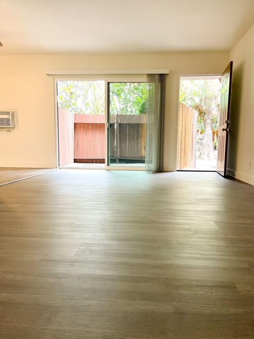 Pasadena Apartment: 405 N Marengo Ave.