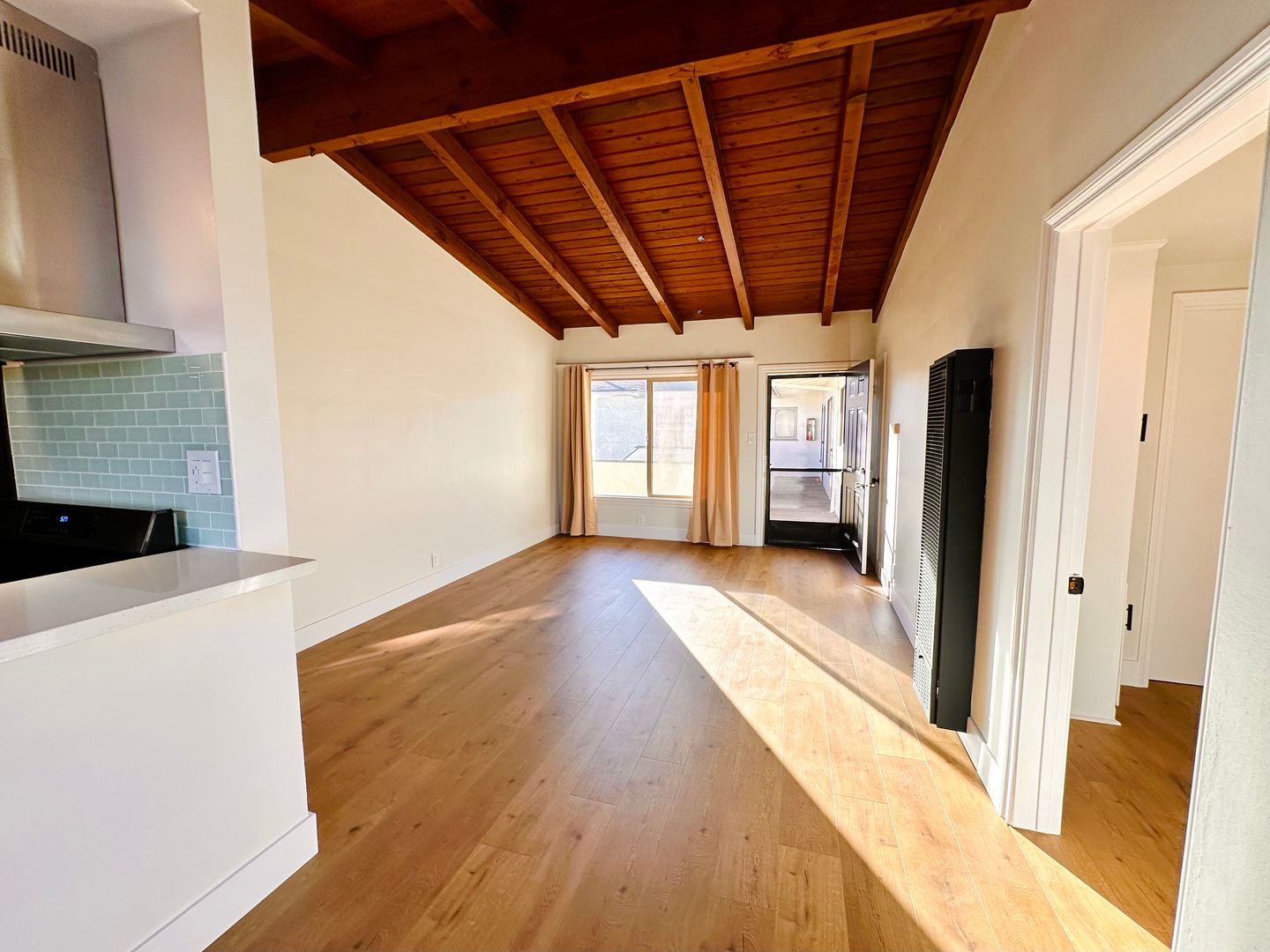 El Segundo Apartment: 1101 E. Grand Ave.