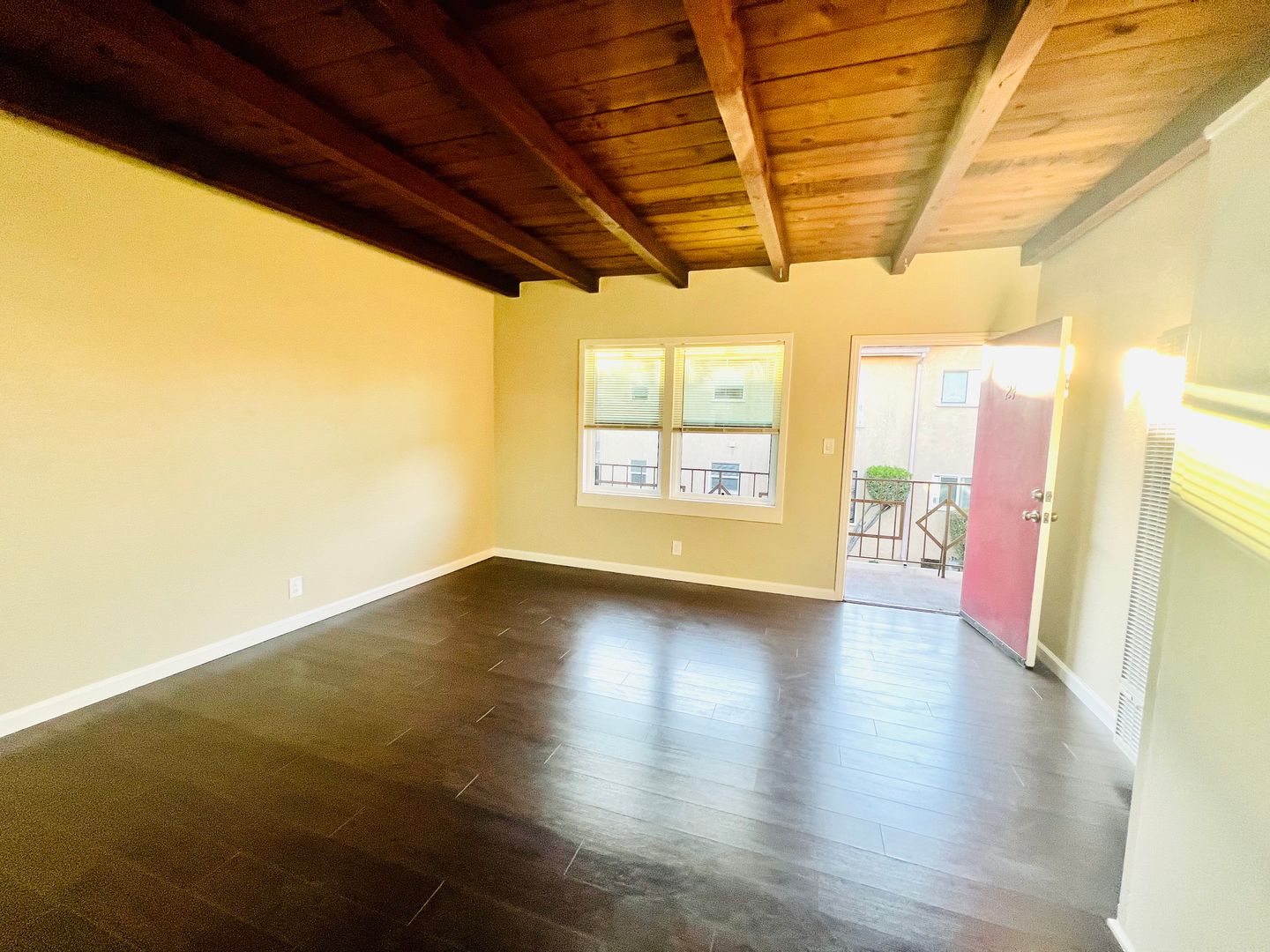 El Segundo Apartment: 1101 E. Grand Ave.