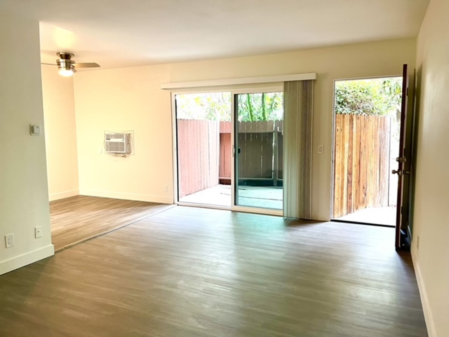 Pasadena Apartment: 405 N Marengo Ave.